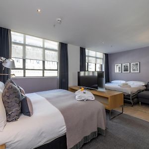 Deluxe Zimmer mit Kingsize-Bett